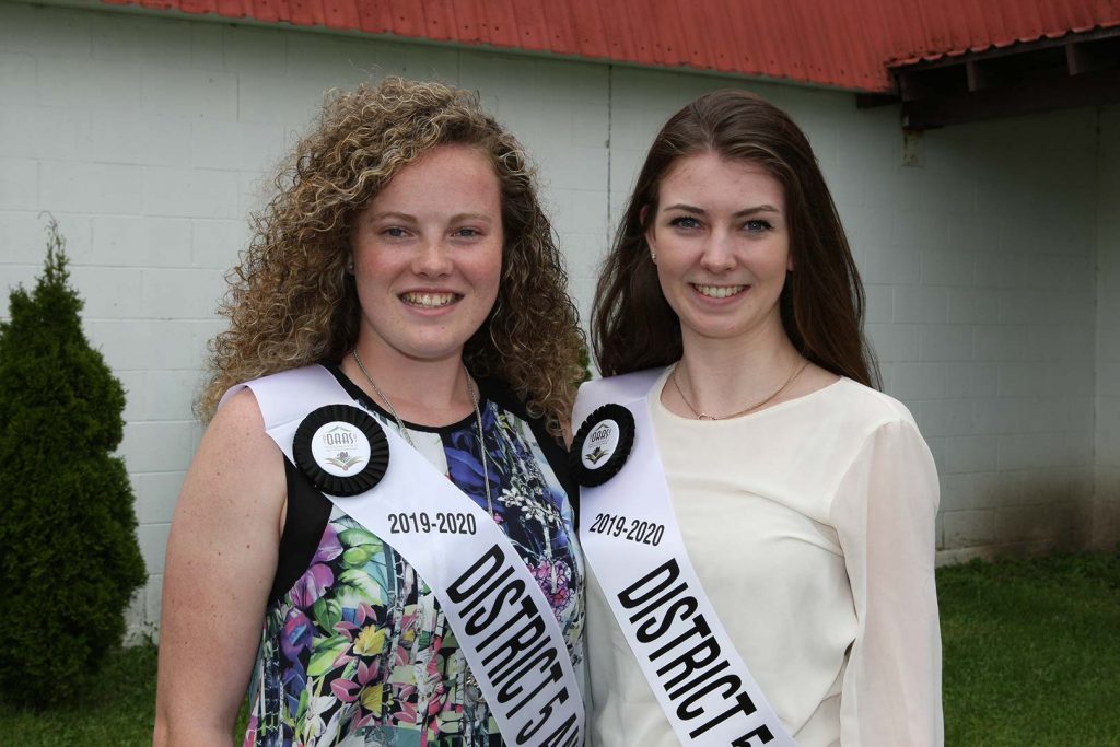 (left) Olivia Walker, the 2019-2020 District 5Ambassador Runner-up, Corine Bateman, the 2019-2020 District 5 Ambassador.